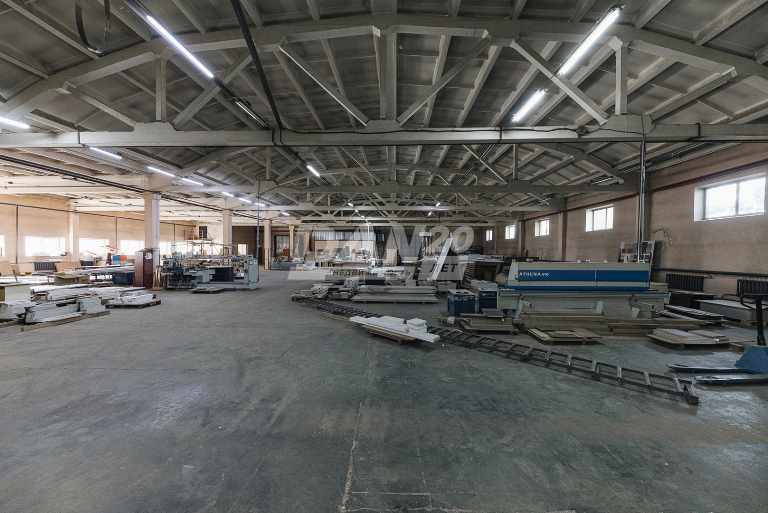 Производственное помещение 10000 м²