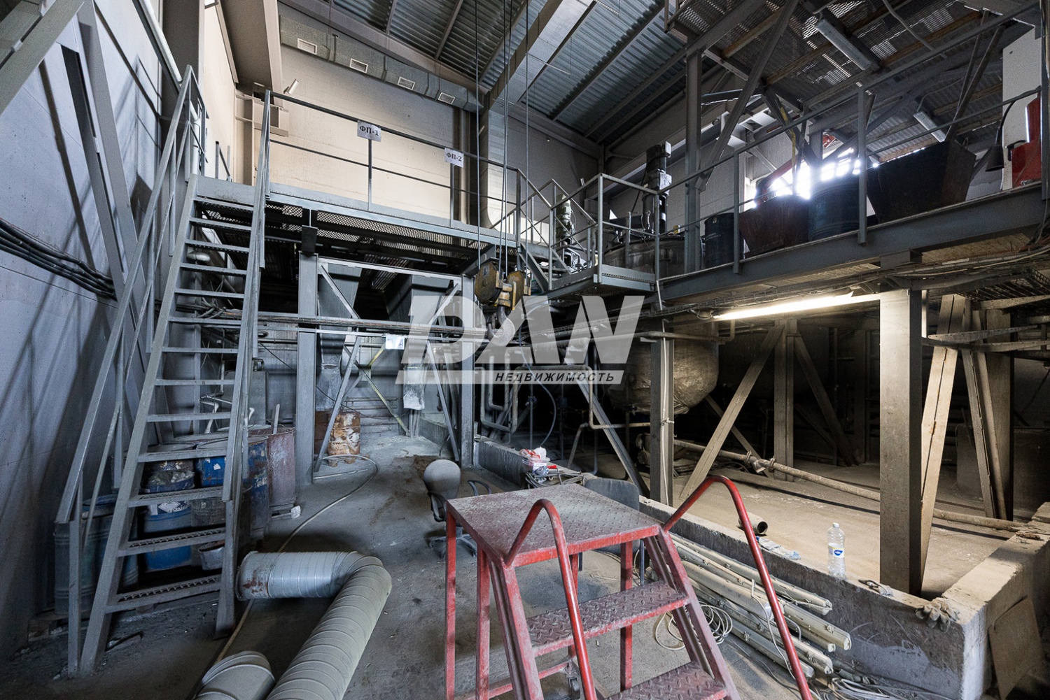 Производственное помещение 990 м²