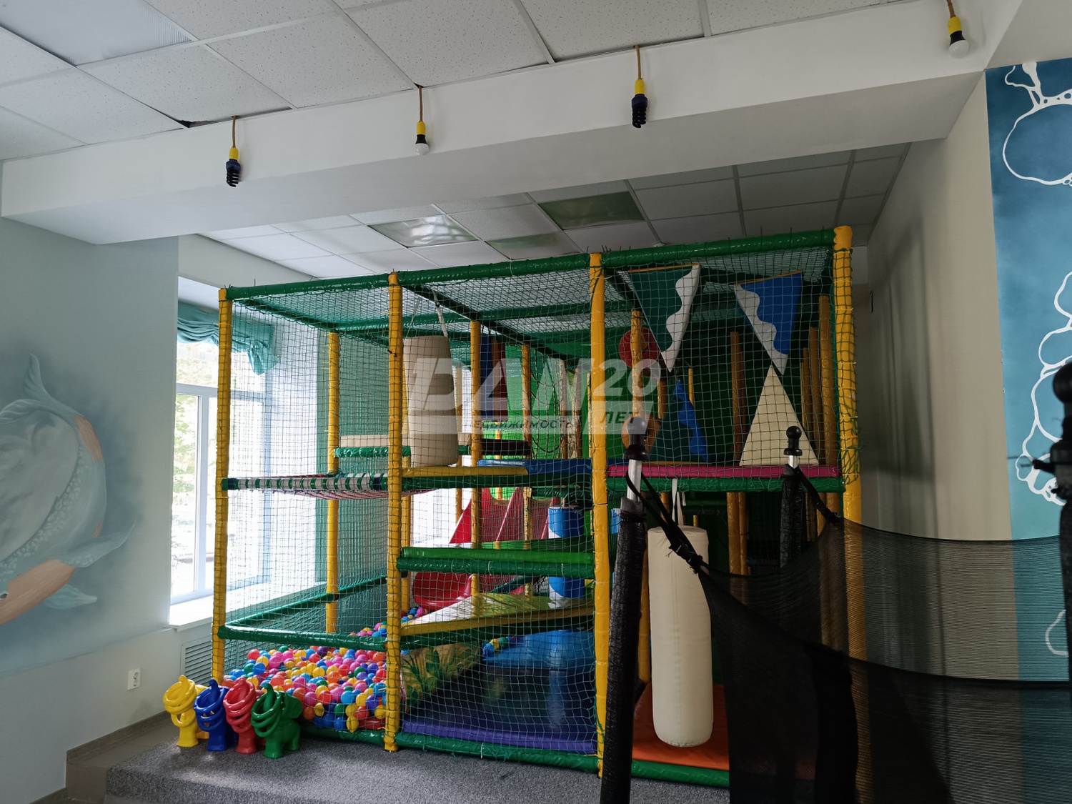 Торговое помещение 200 м²