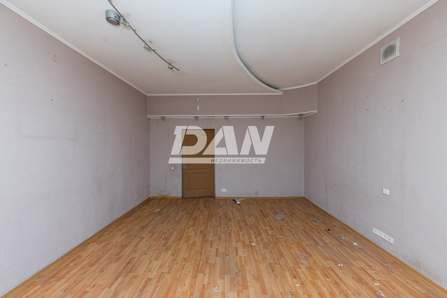 Торговое помещение 300 м²