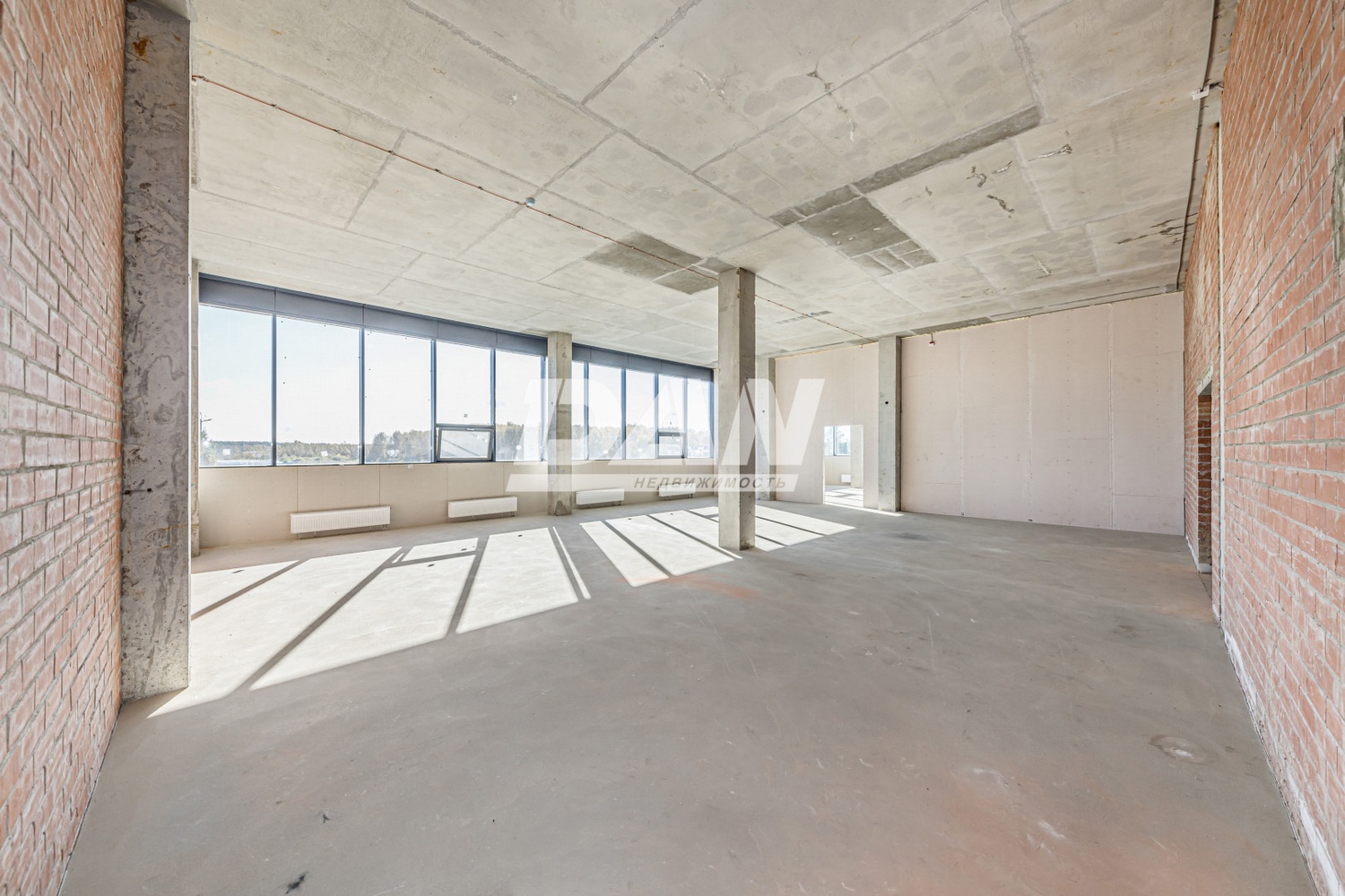 Помещение свободного назначения 641,3 м²