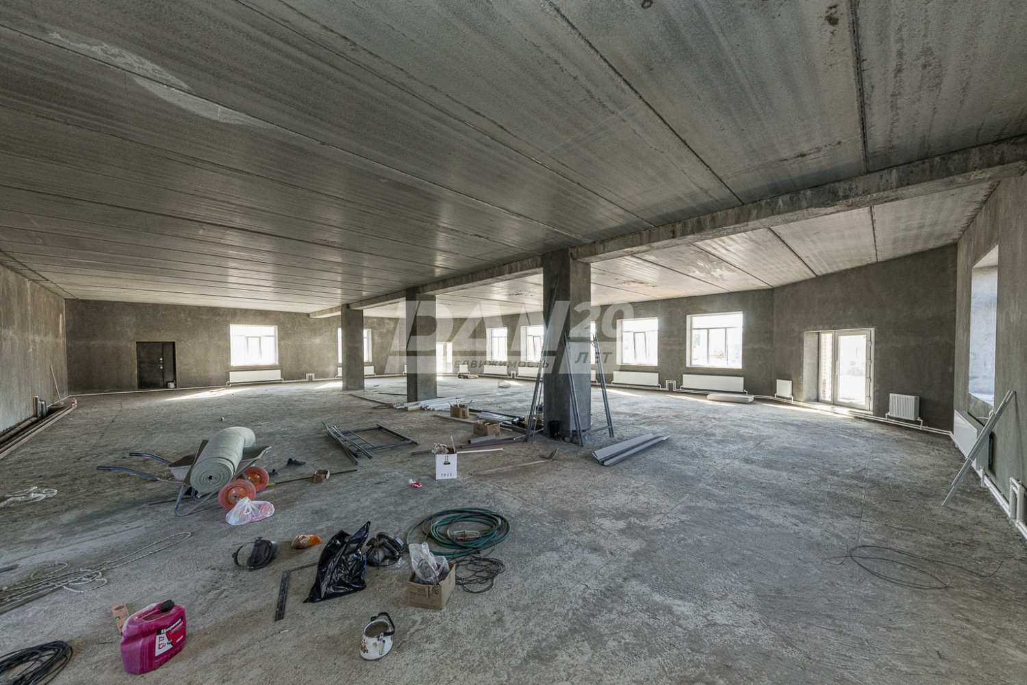 Торговое помещение 461 м²