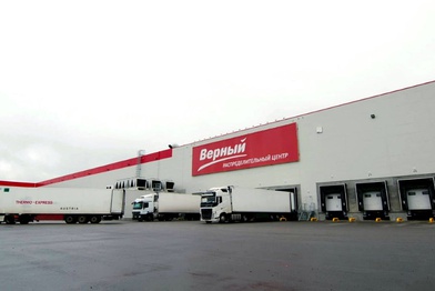 РФПИ и Mubadala выкупили распредцентр ритейлера «Верный» в Подмосковье