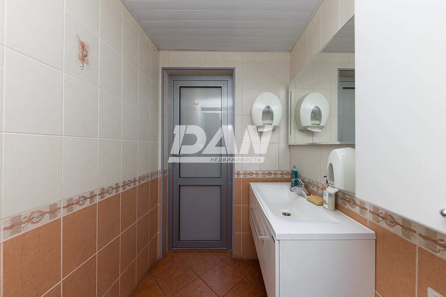 Помещение свободного назначения 142 м²