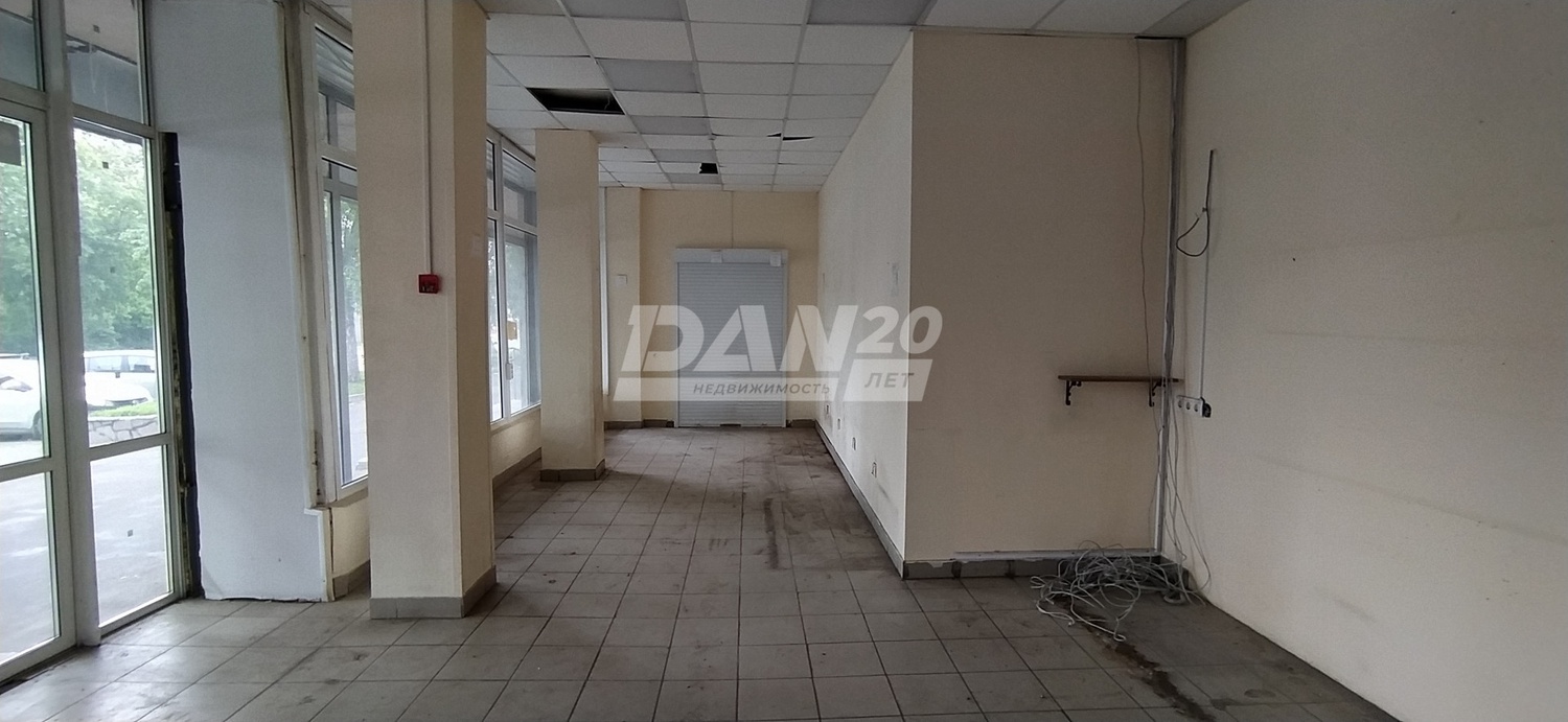 Торговое помещение 243,9 м²
