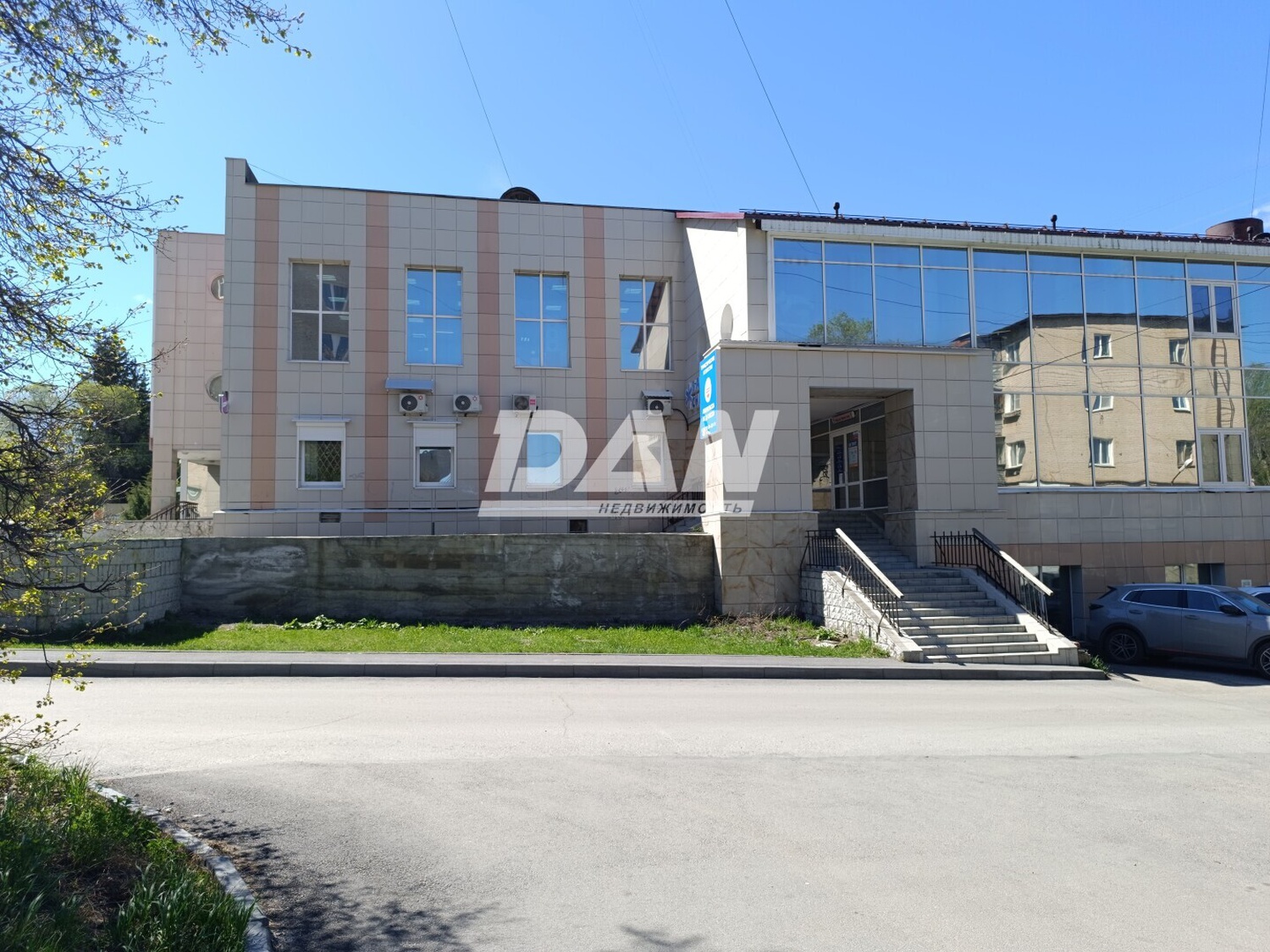 Помещение свободного назначения 291,5 м²