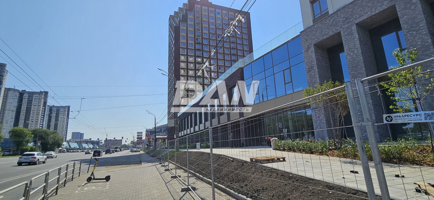 Торговое помещение 214,8 м²