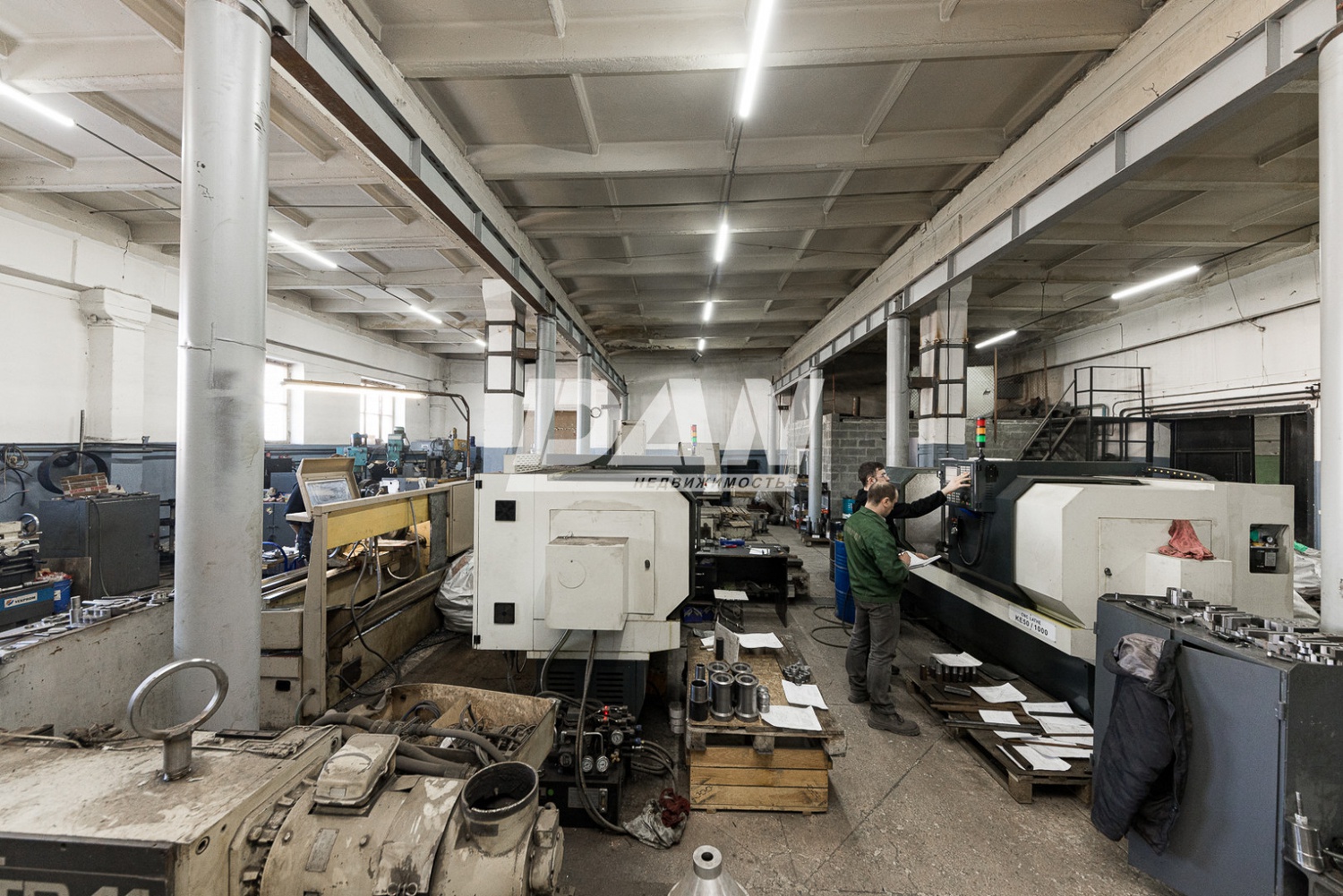 Производственное помещение 2557 м²