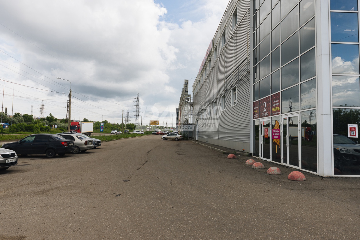 Торговая площадь 5000 м²