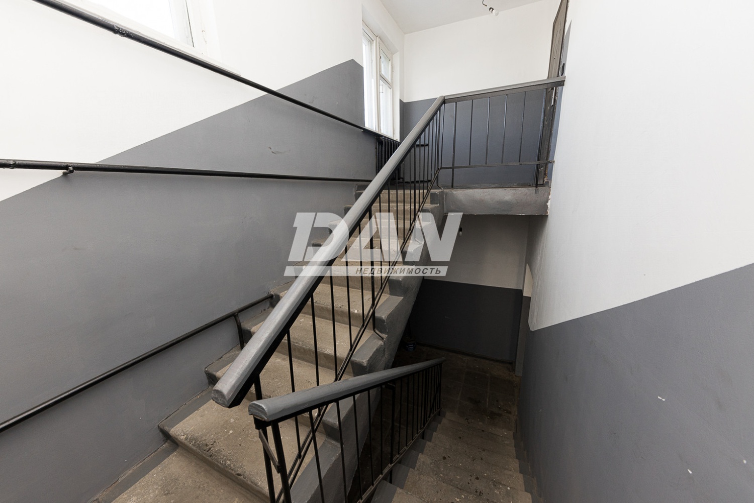 Производственное помещение 1301 м²