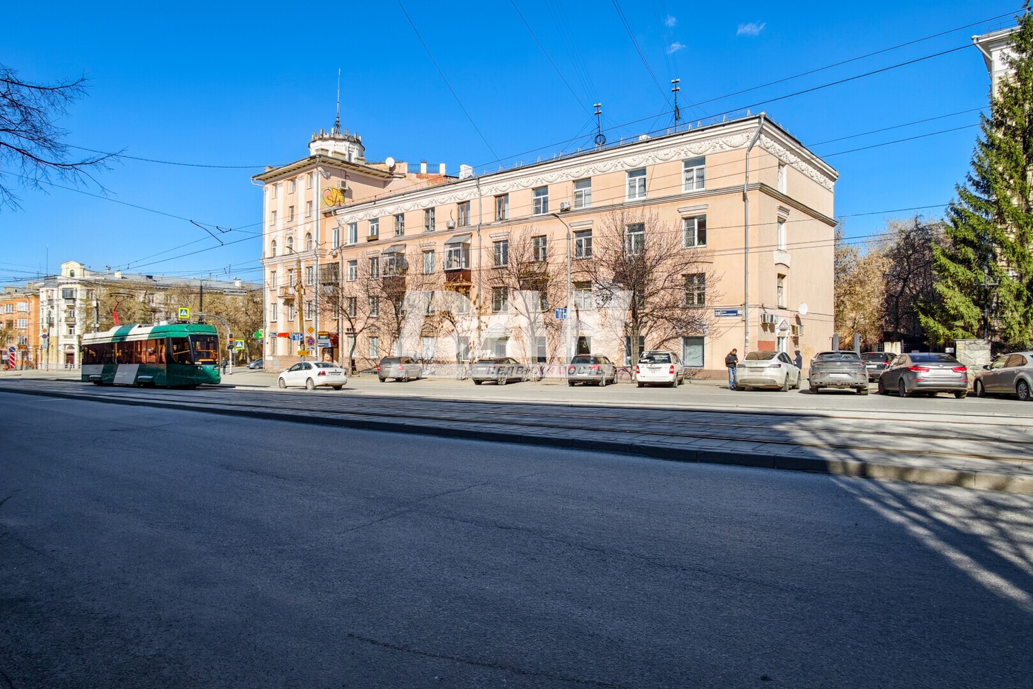 Торговая площадь 786 м²