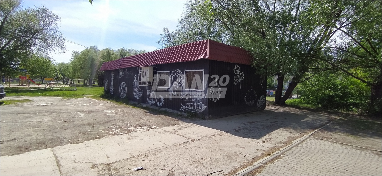 Земельный участок 100 м²