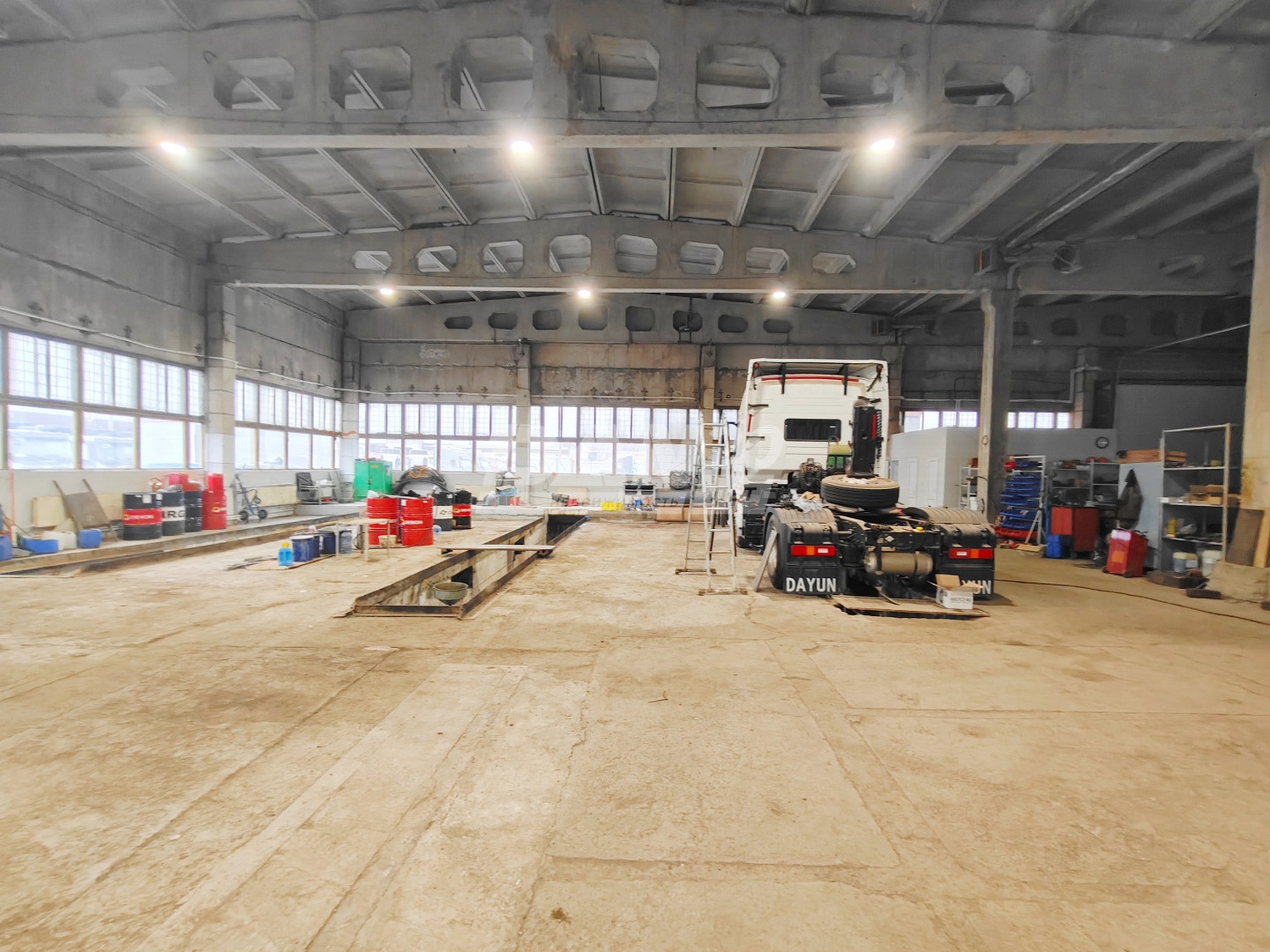 Производственное помещение 23000 м²