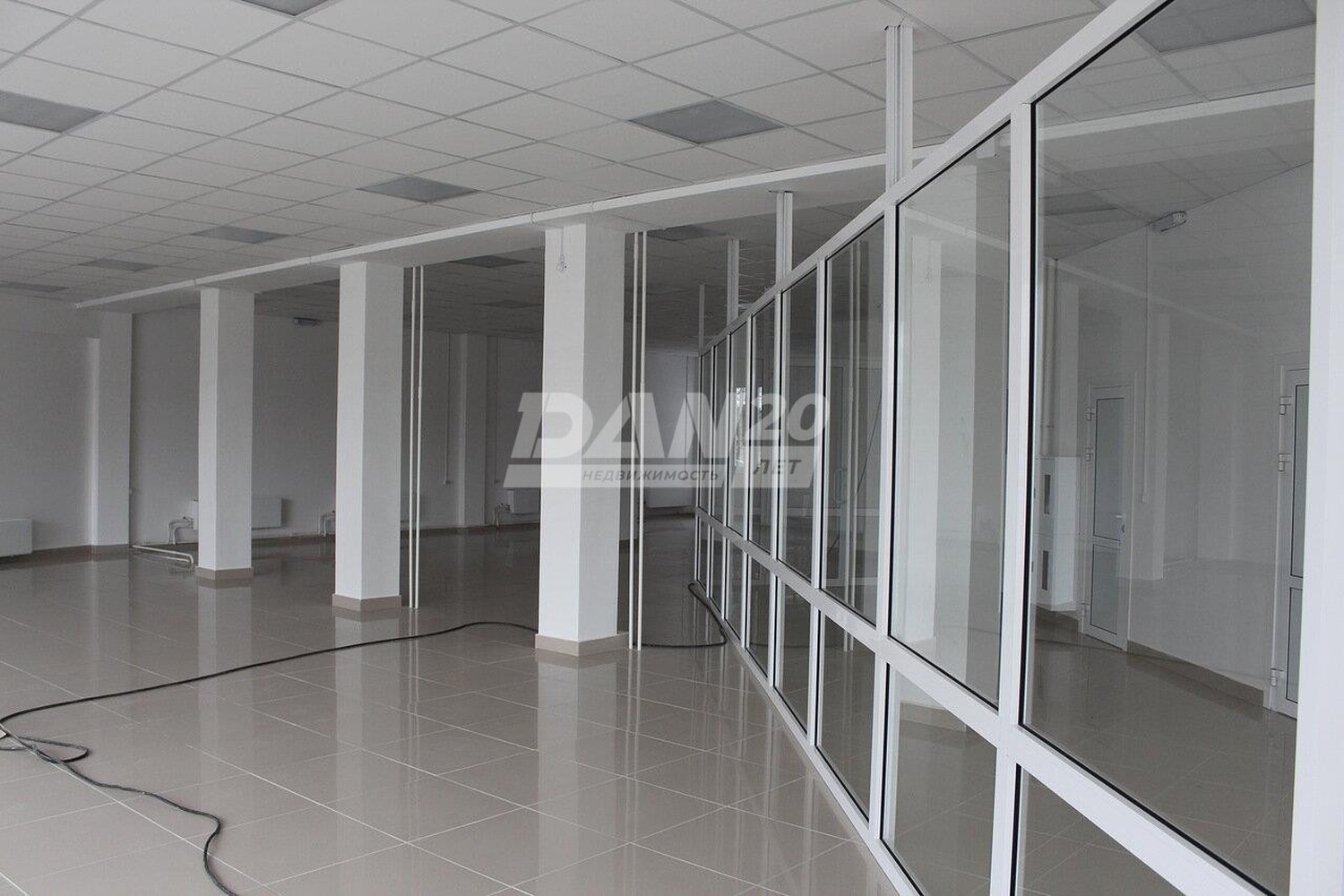 Помещение свободного назначения 522 м²