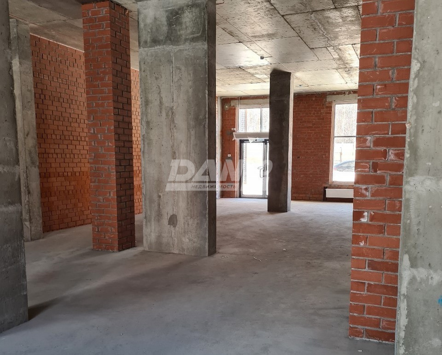 Торговое помещение 155,6 м²