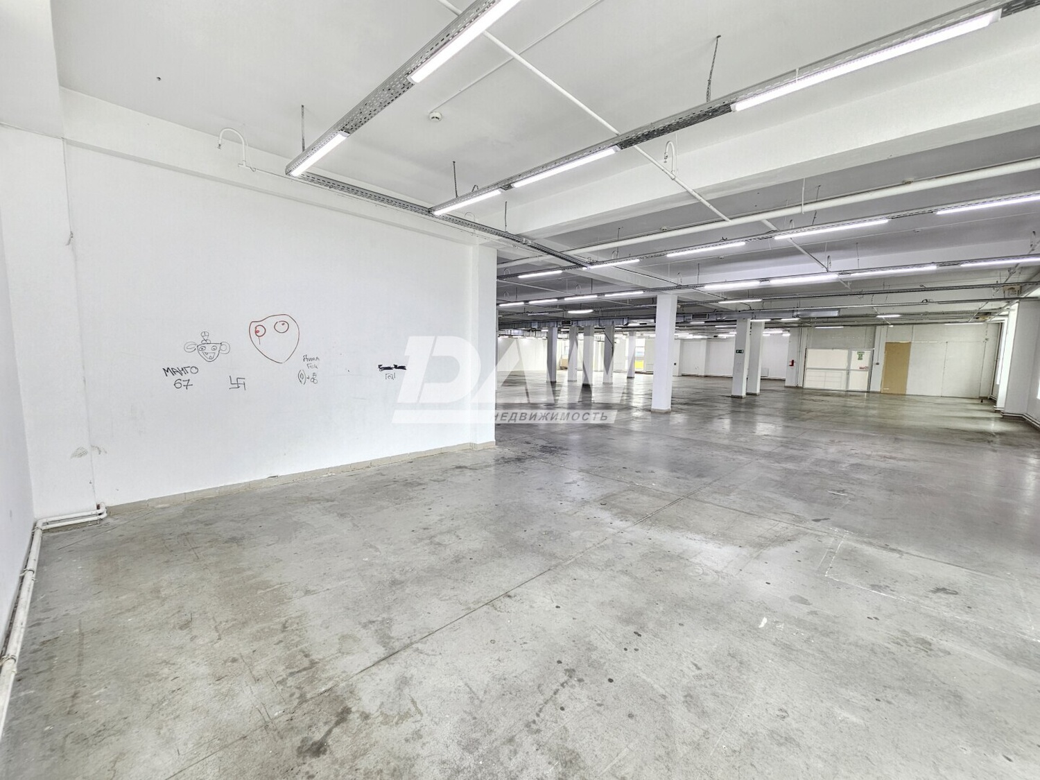 Помещение свободного назначения 401,8 м²