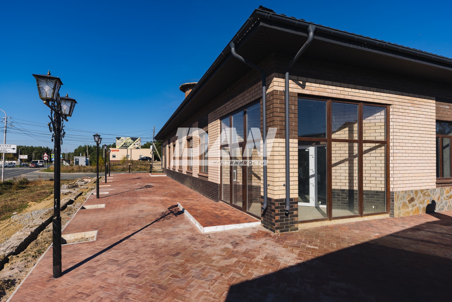 Торговое помещение 180 м²