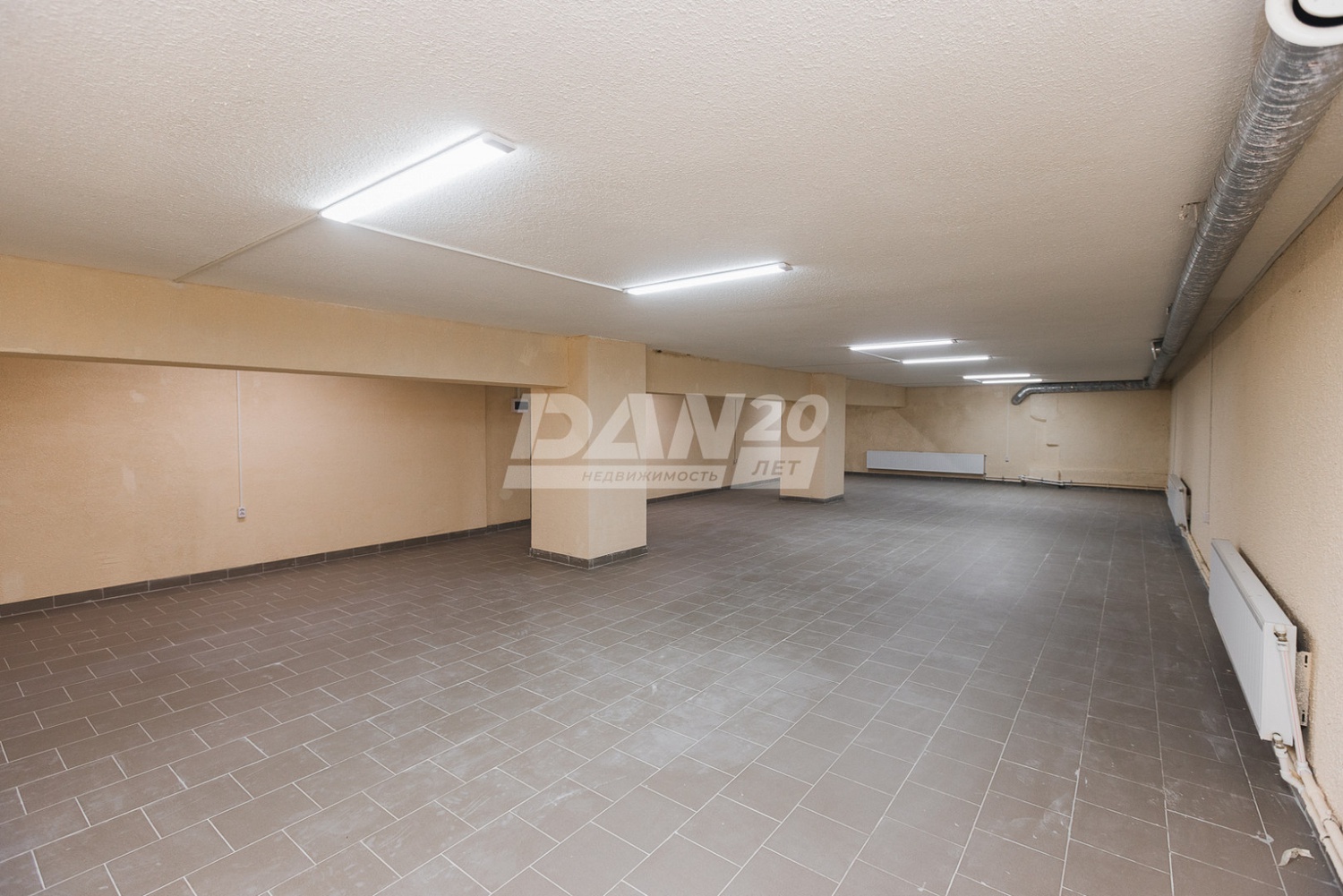 Помещение свободного назначения 610 м²