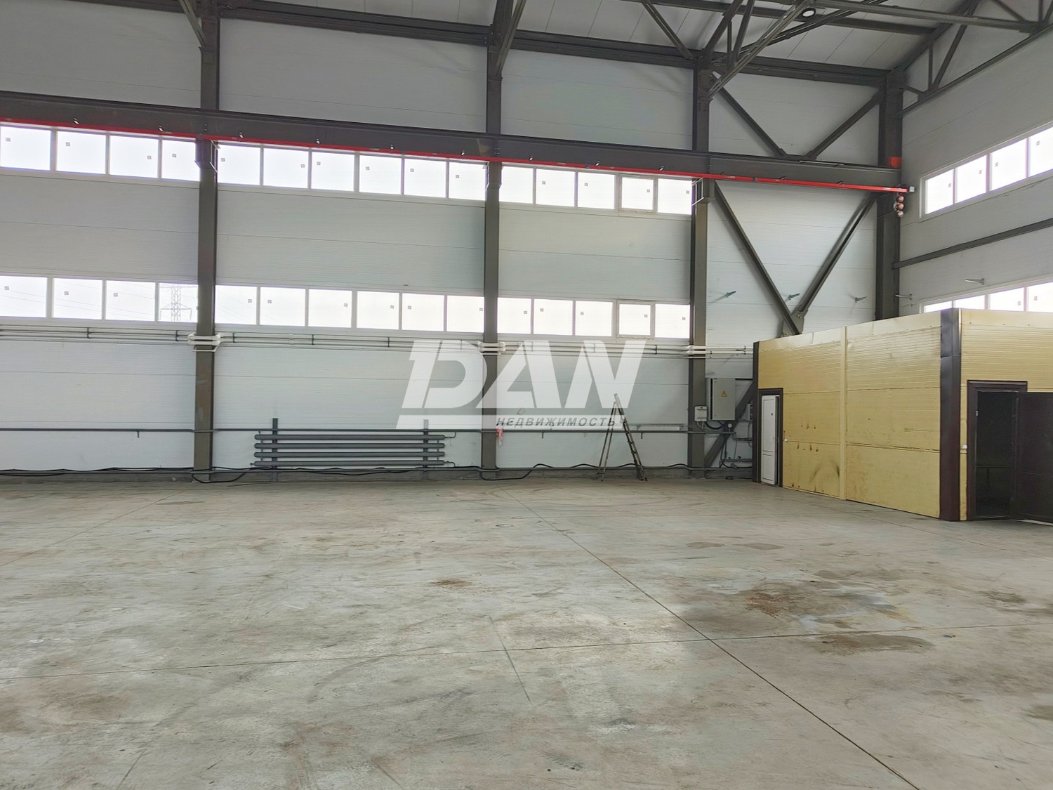 Производственное помещение 900 м²