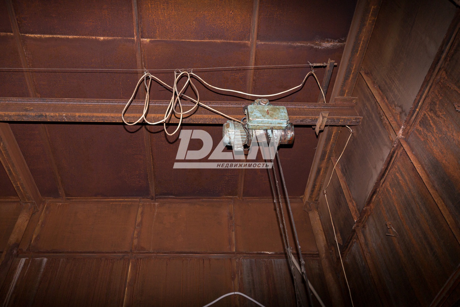 Производственное помещение 812 м²