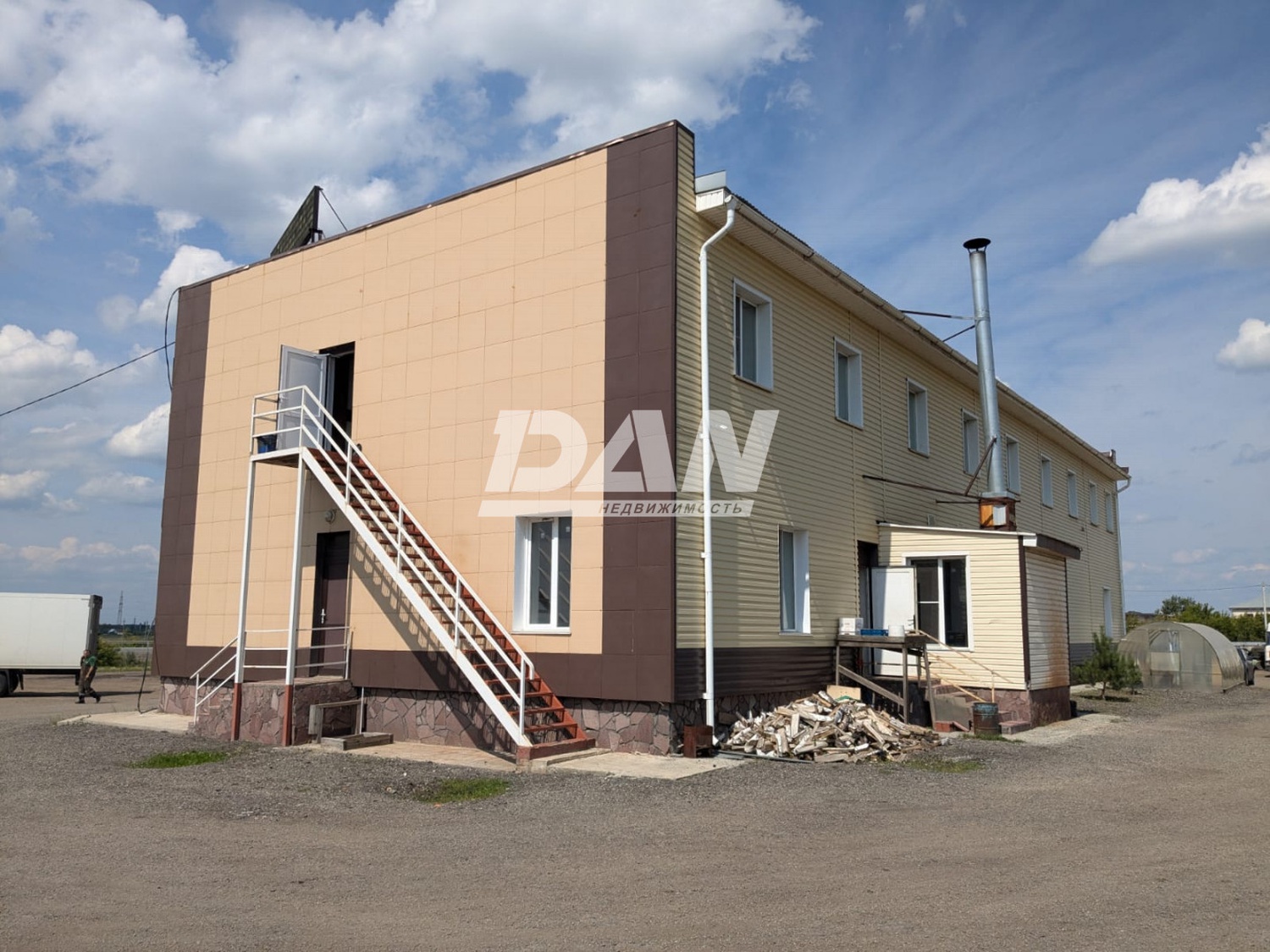 Торговое помещение 329,3 м²
