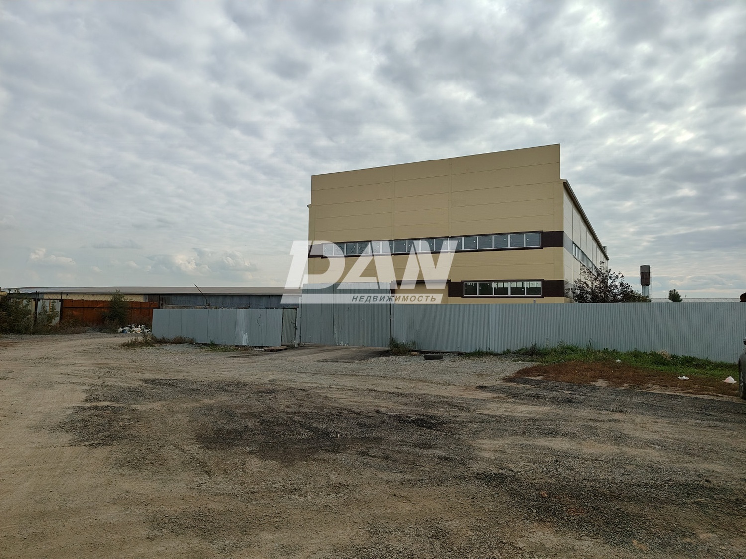 Производственное помещение 900 м²