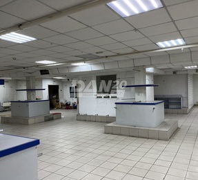 Торговое помещение, 750 м²