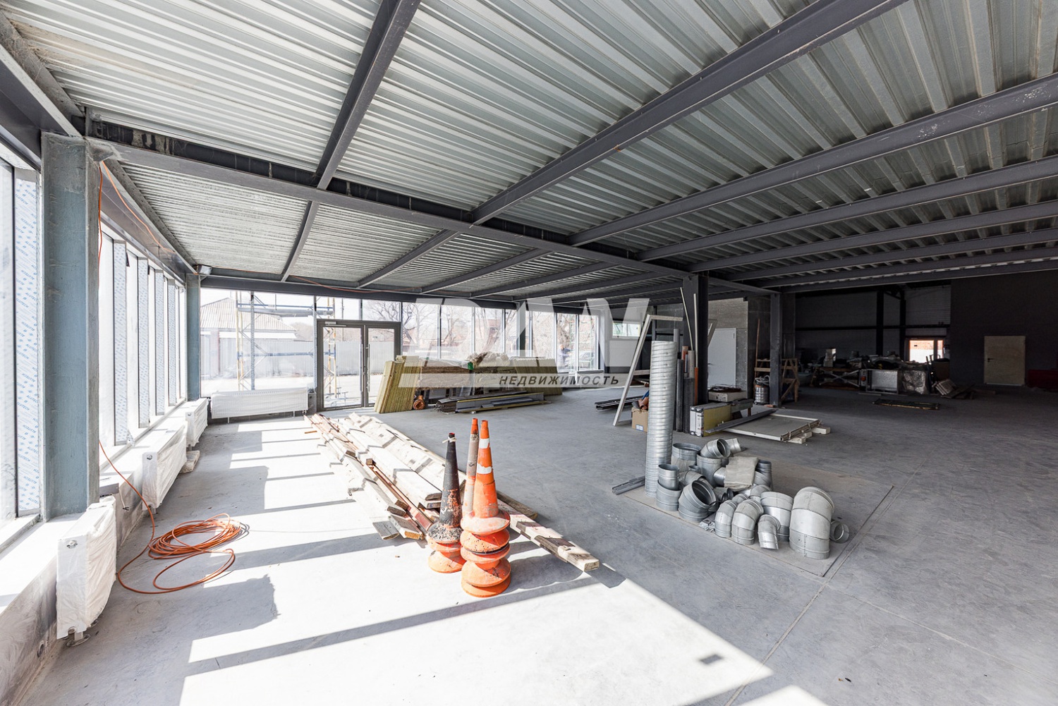 Торговое помещение 335 м²