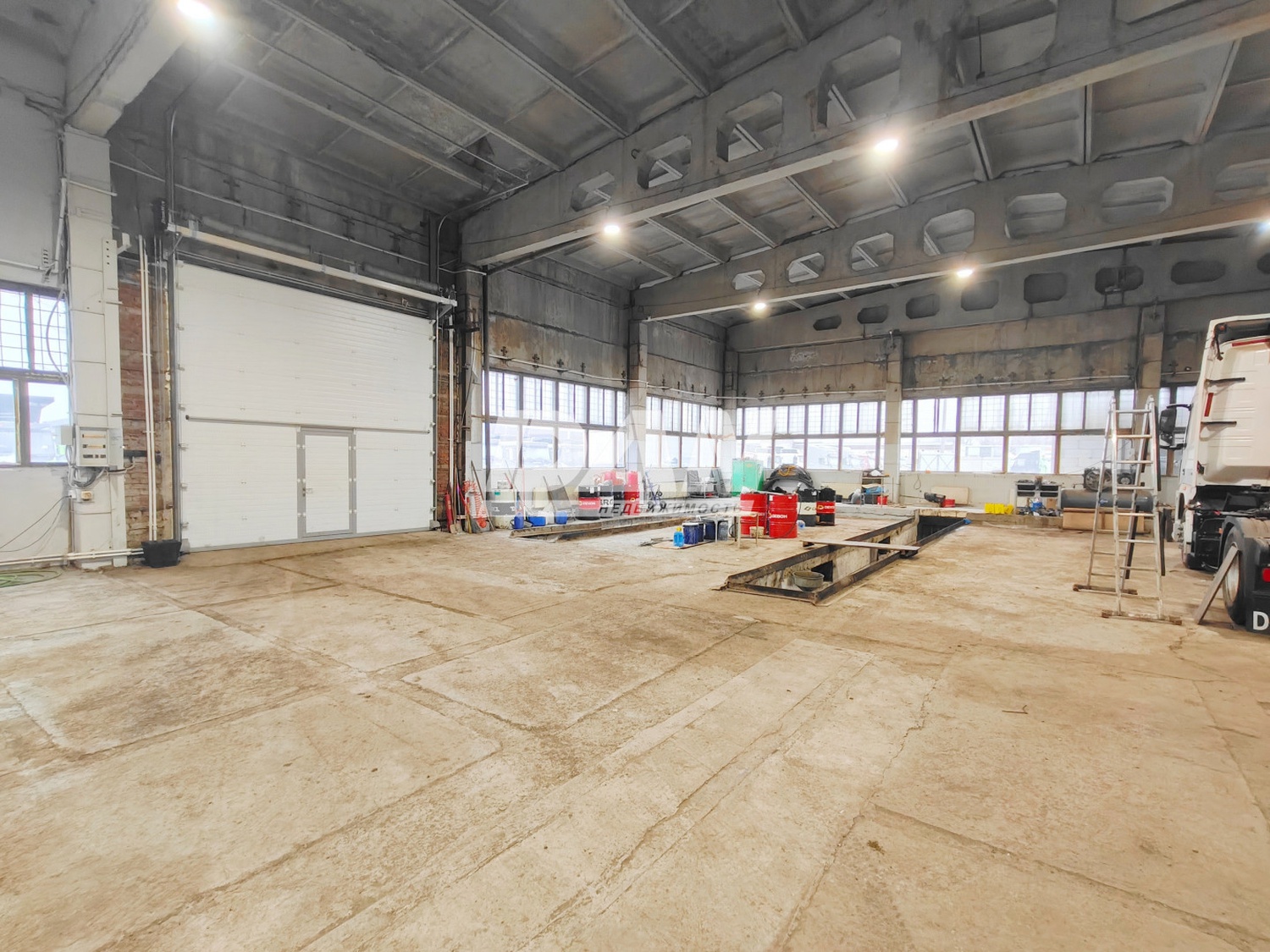 Производственное помещение 594 м²