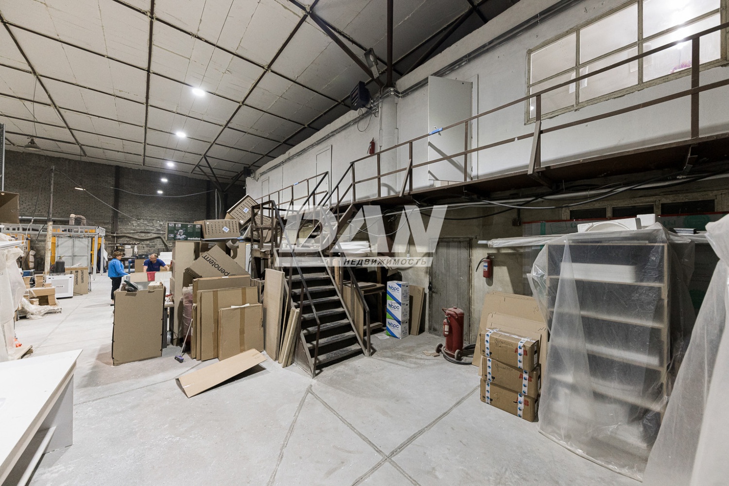 Производственное помещение 6460 м²