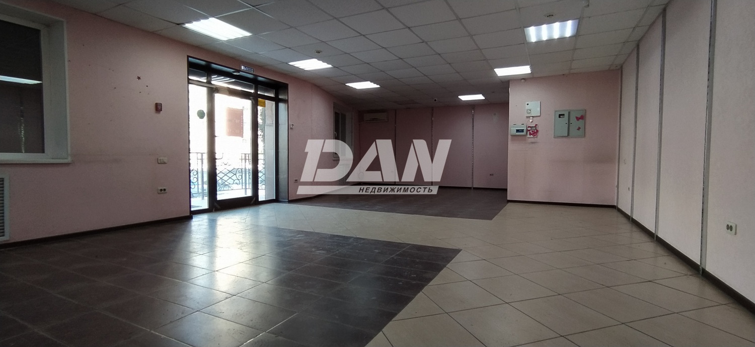 Торговое помещение 72,7 м²