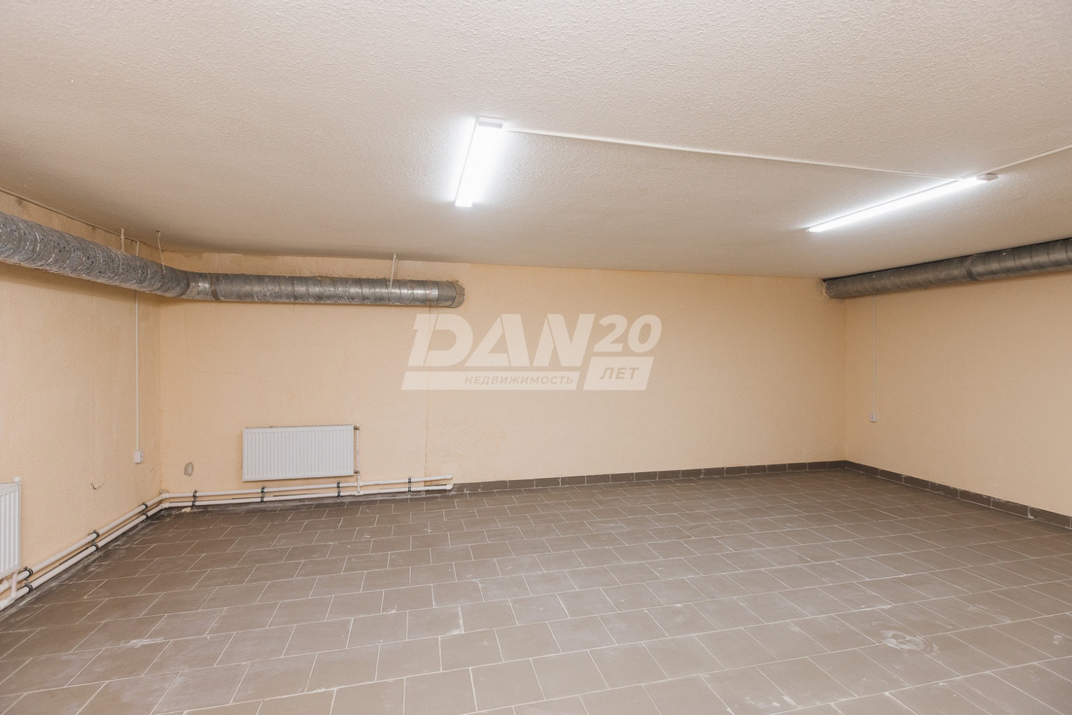 Помещение свободного назначения 610 м²