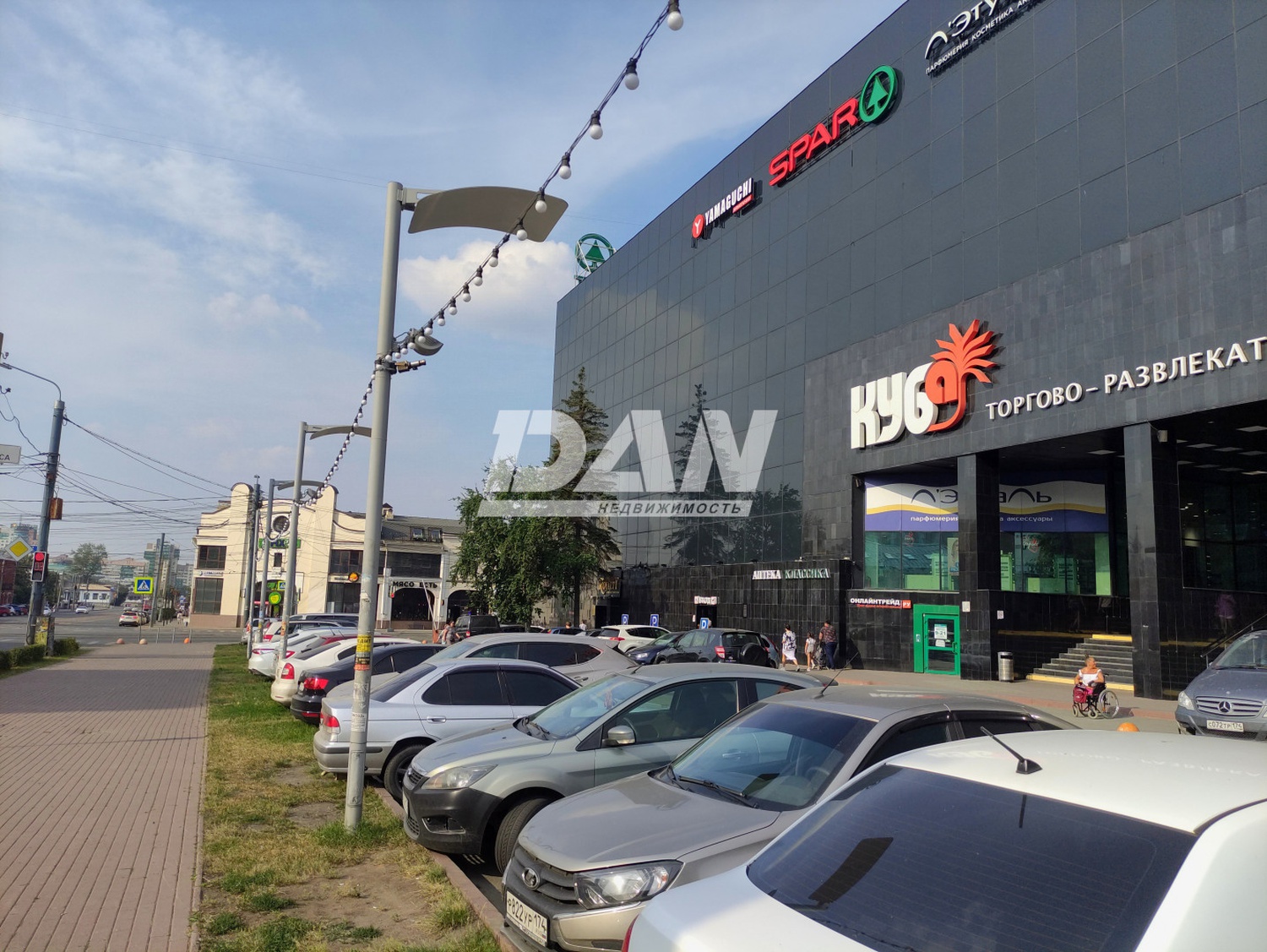 Торговое помещение 337,4 м²