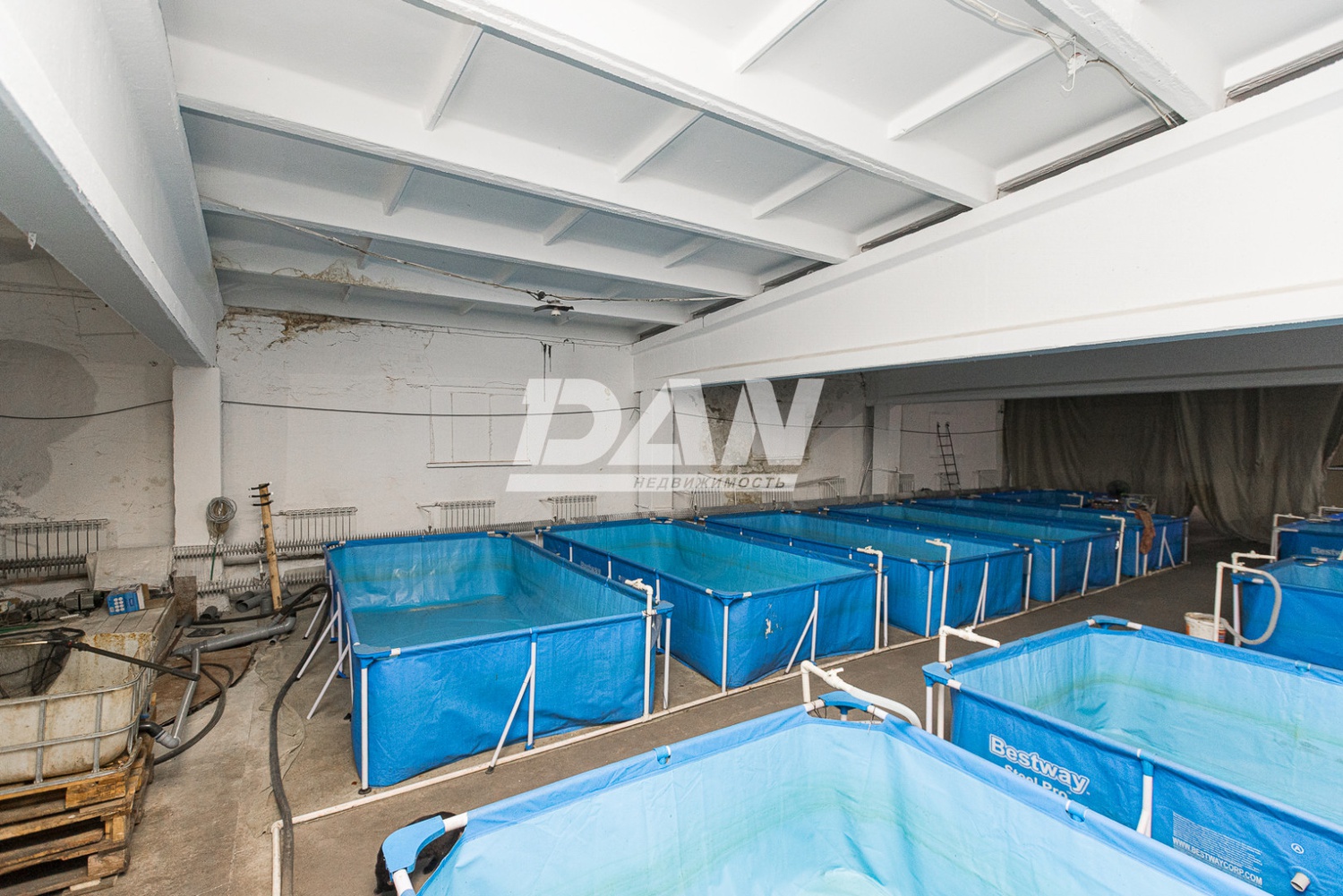 Производственное помещение 413 м²