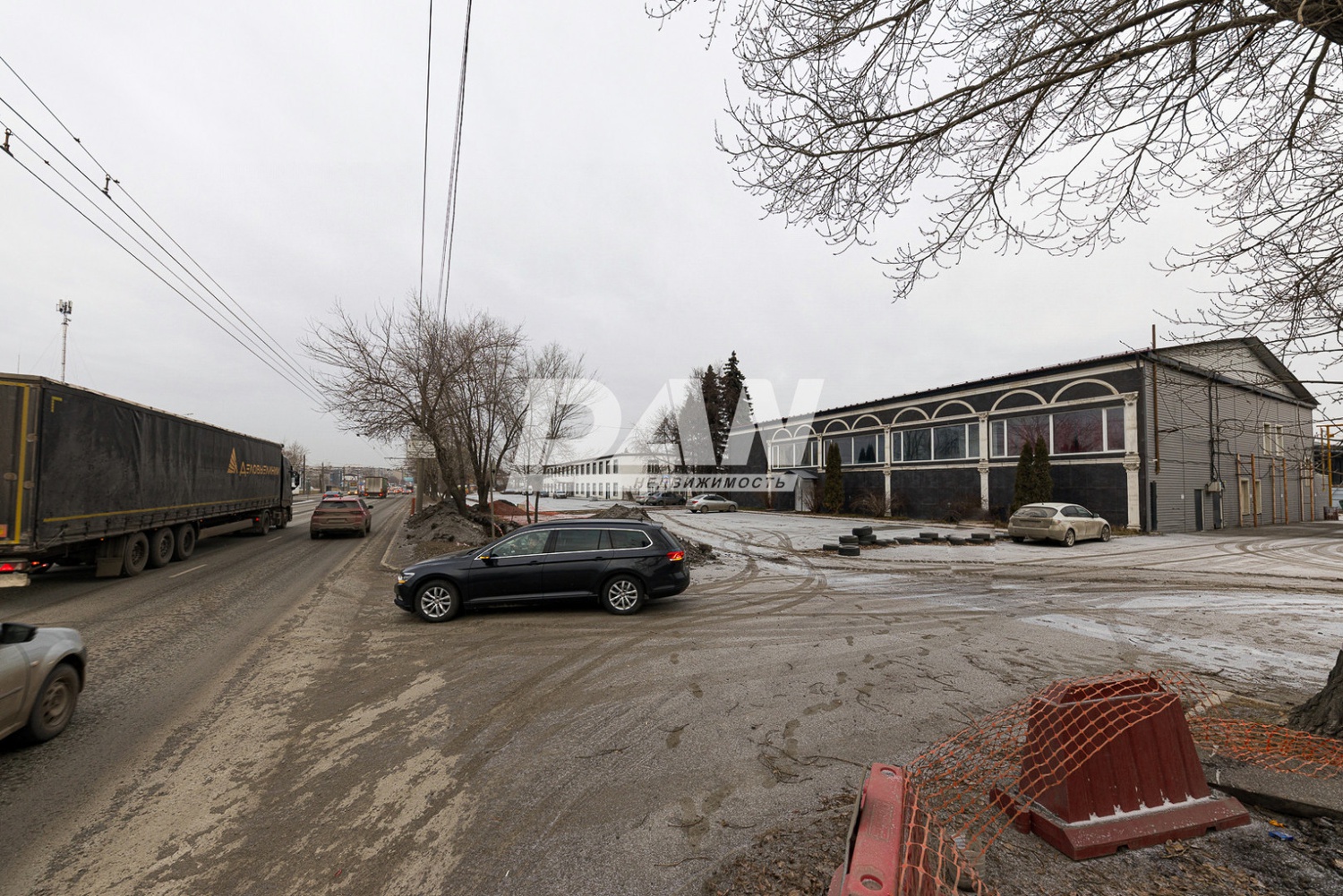 Помещение свободного назначения 682 м²