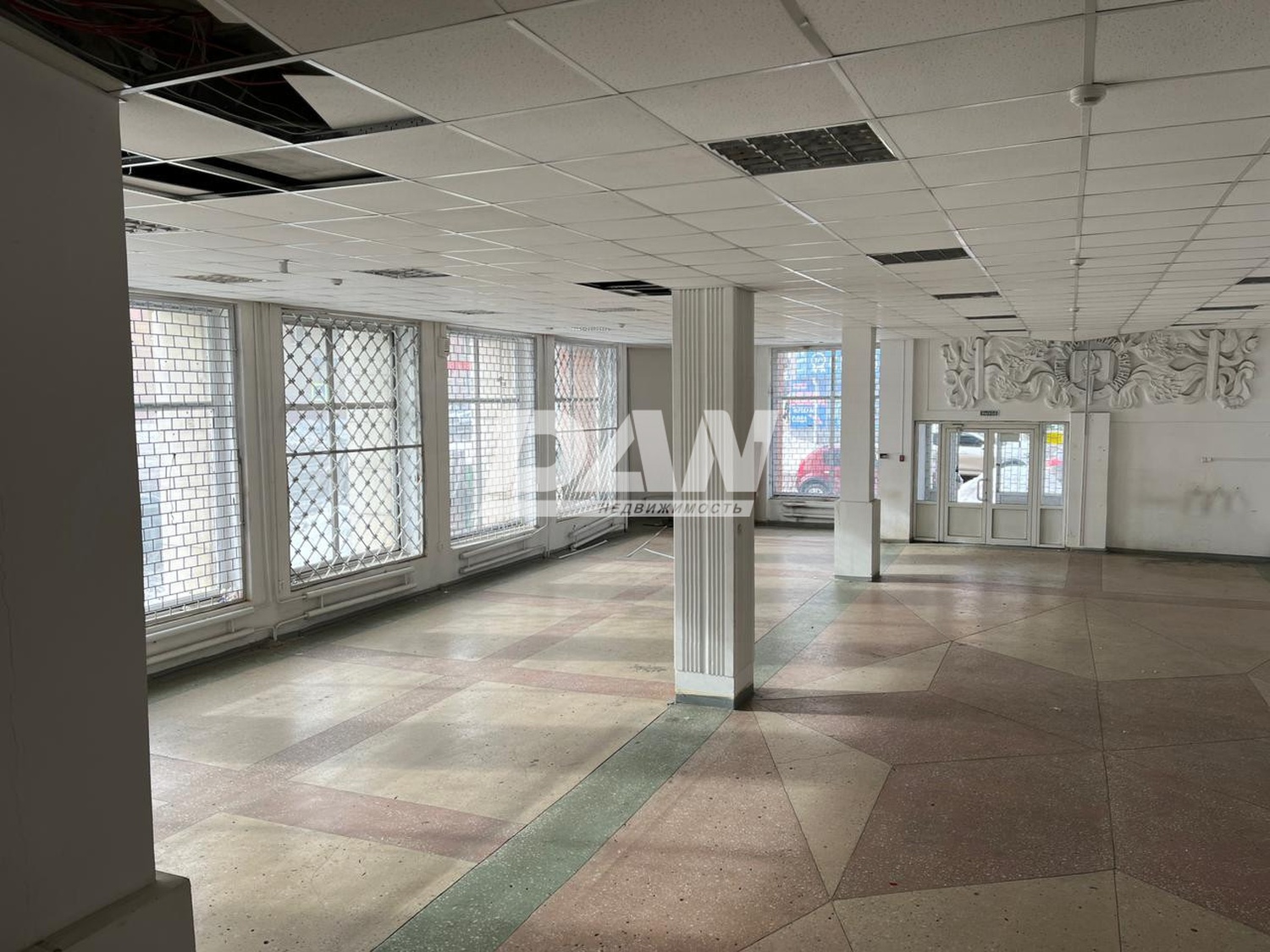 Помещение свободного назначения 450 м²