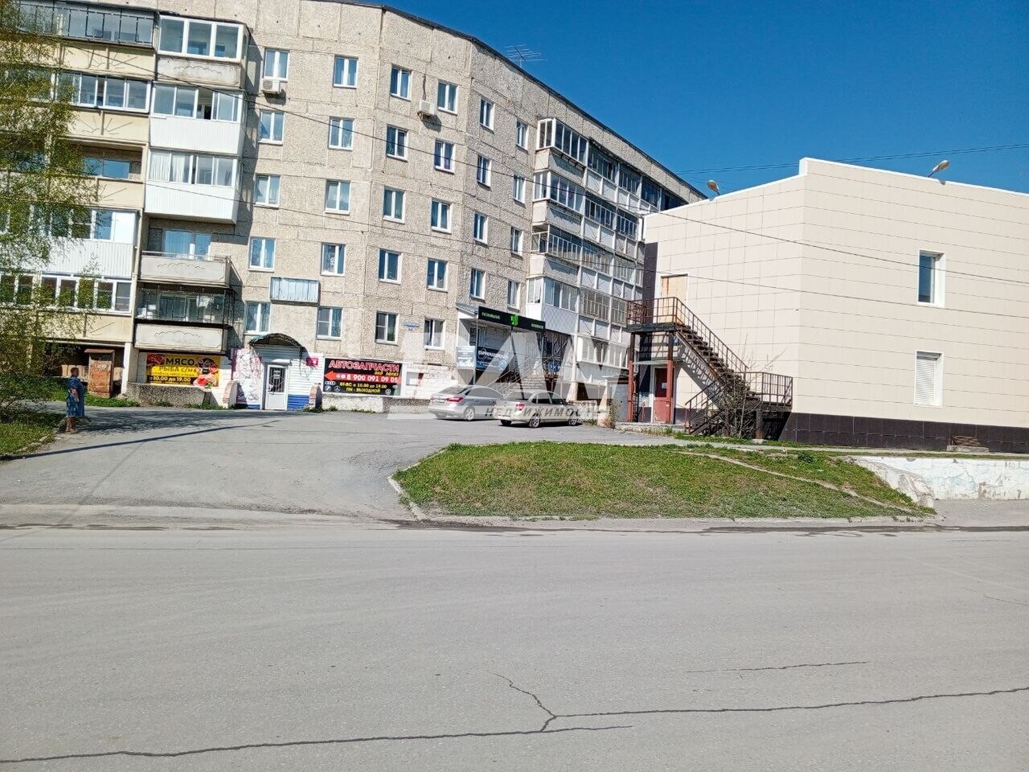Торговая площадь 71 м²