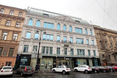 ВТБ продает офисное здание на Большой Морской улице в Петербурге