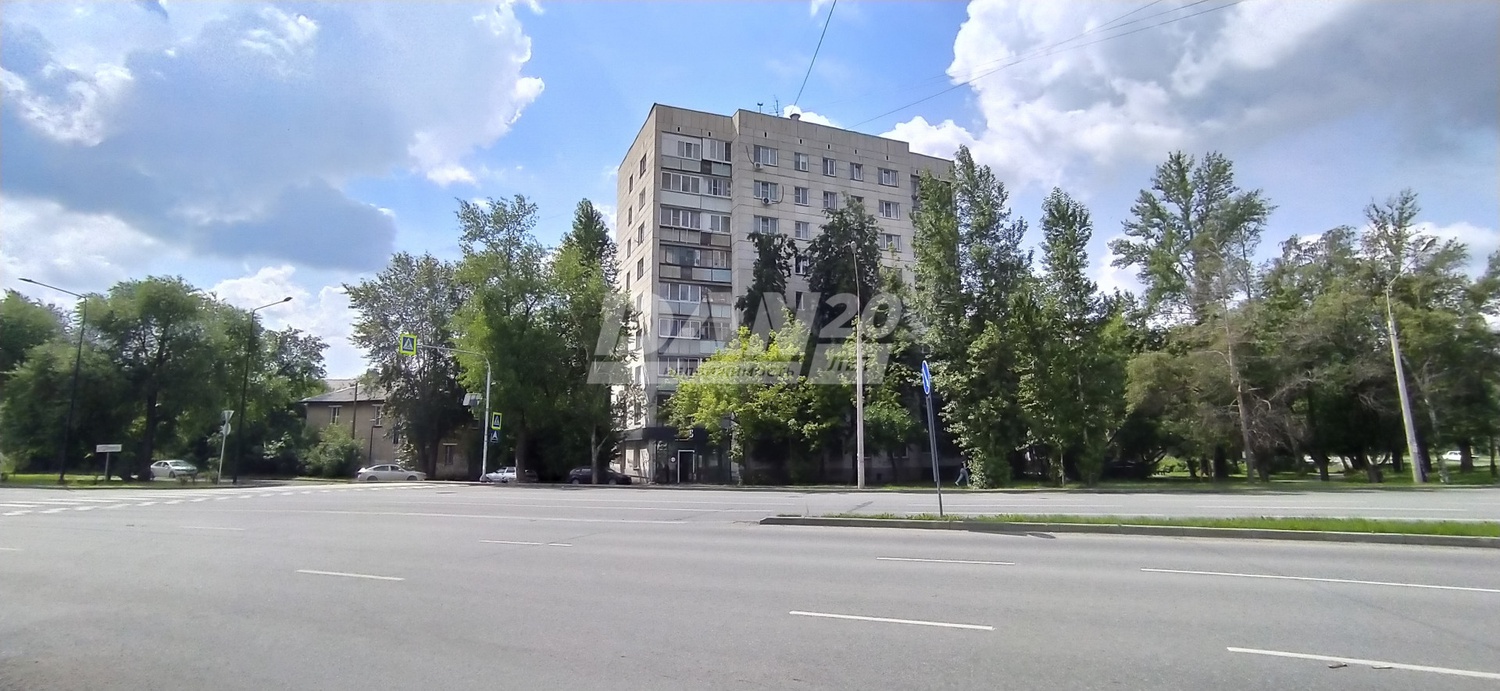 Торговая площадь 102 м²