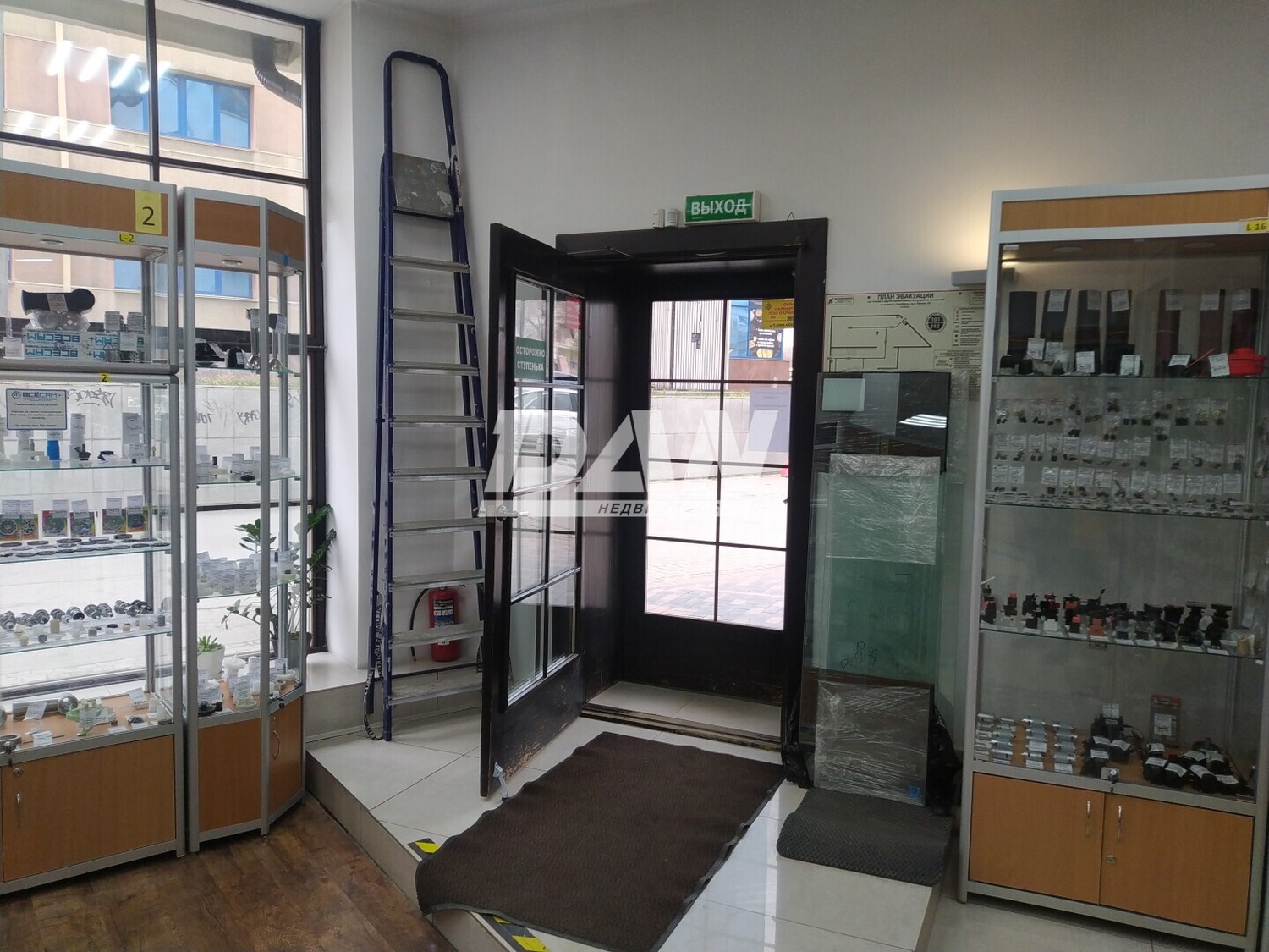 Помещение свободного назначения 387,6 м²