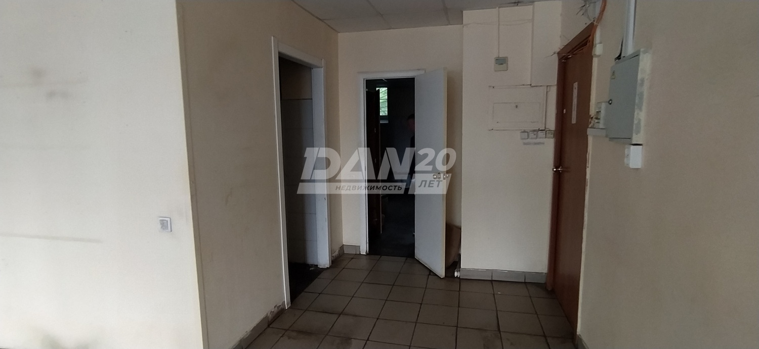 Торговое помещение 243,9 м²