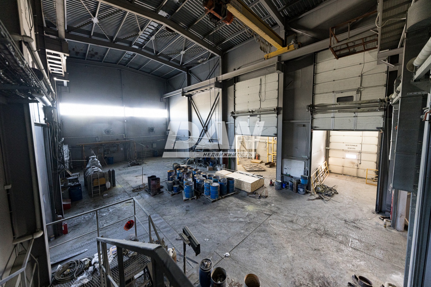 Производственное помещение 990 м²