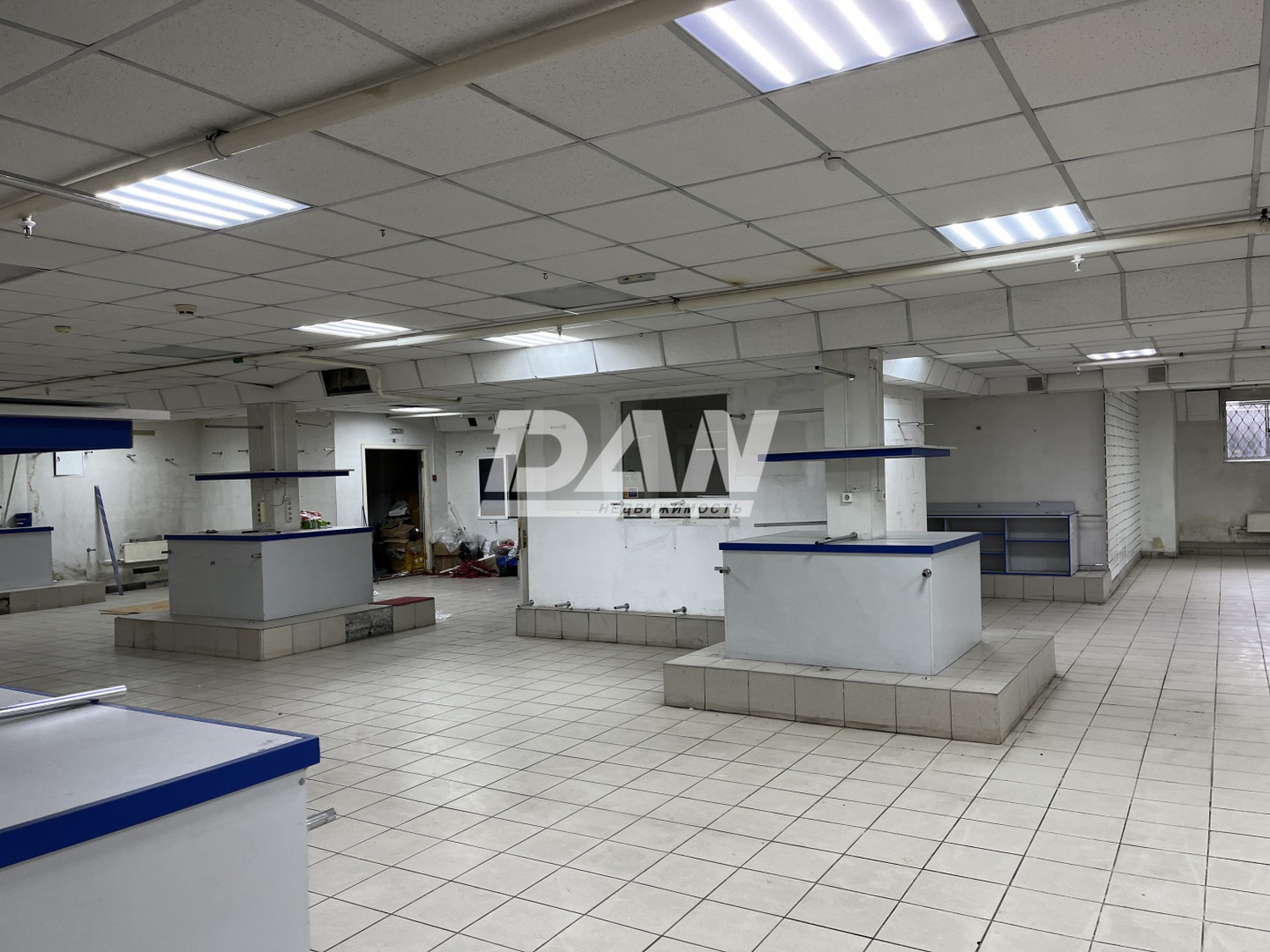 Торговое помещение 750 м²