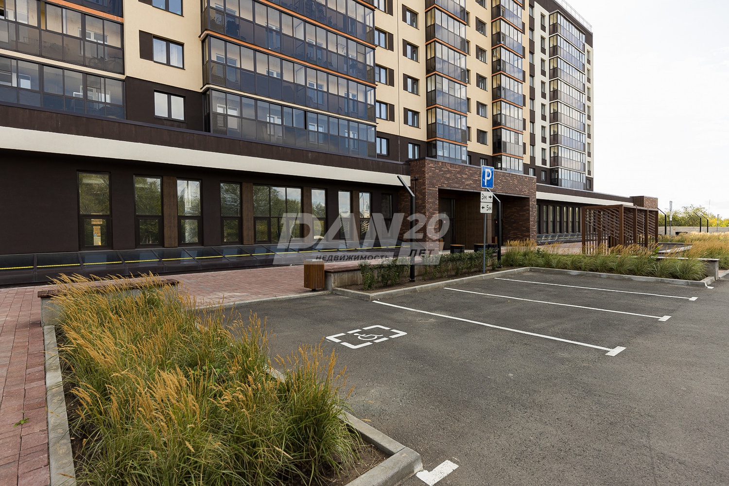 Торговое помещение 270 м²