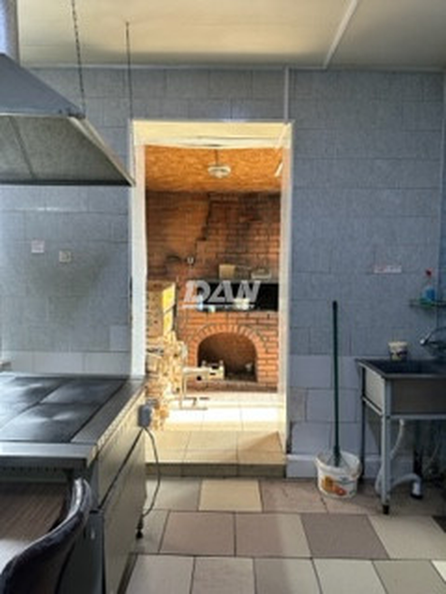 Торговое помещение 329,3 м²