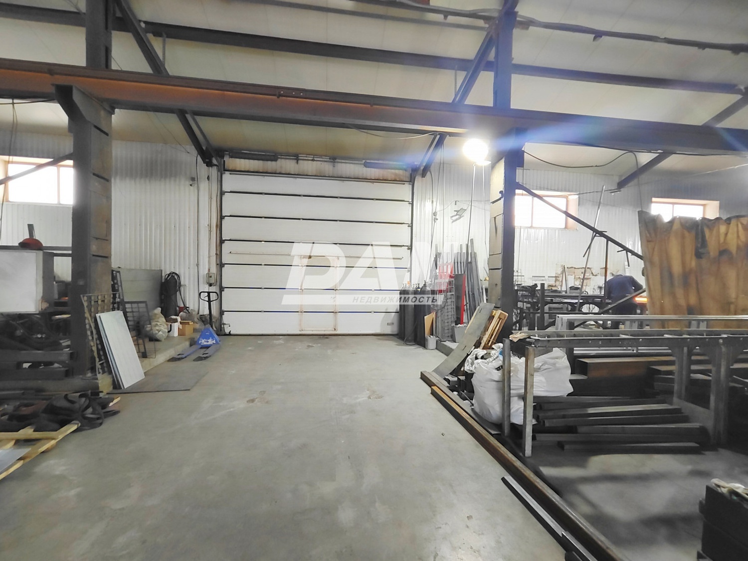 Помещение свободного назначения 648 м²