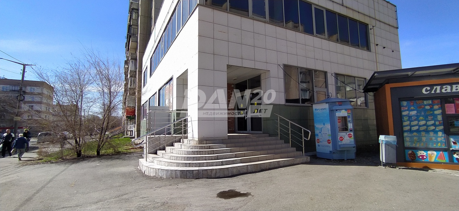 Торговое помещение 215,2 м²