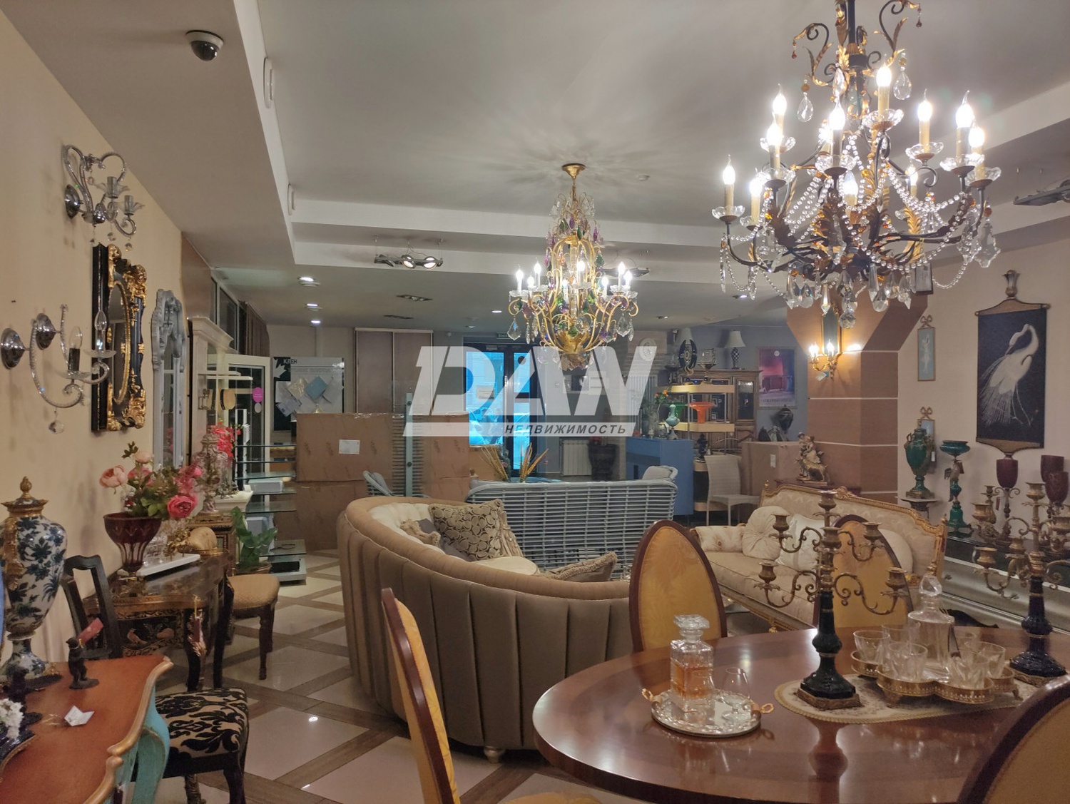 Торговое помещение 337,4 м²