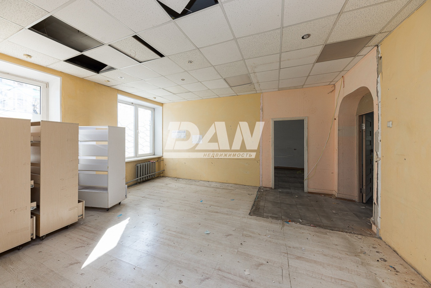 Торговое помещение 300 м²