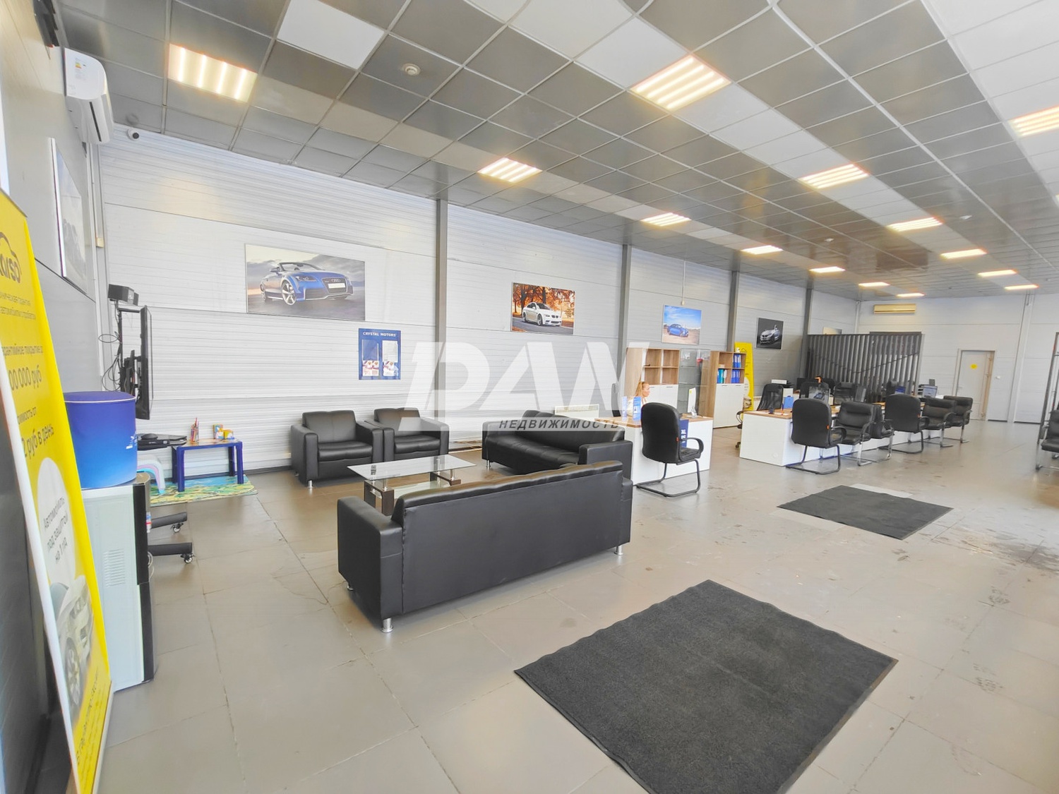 Торговое помещение 300 м²